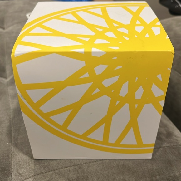 Soulcycle Vintage Holiday Snowglobe!  Very rare find for your SC enthusiast - Picture 9 of 10